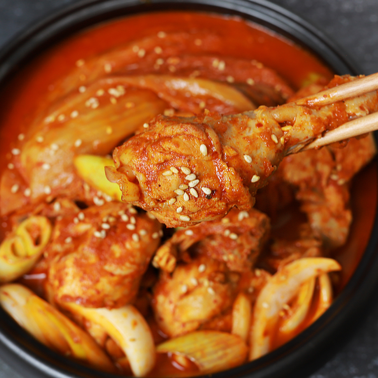 묵은지닭볶음탕 750g