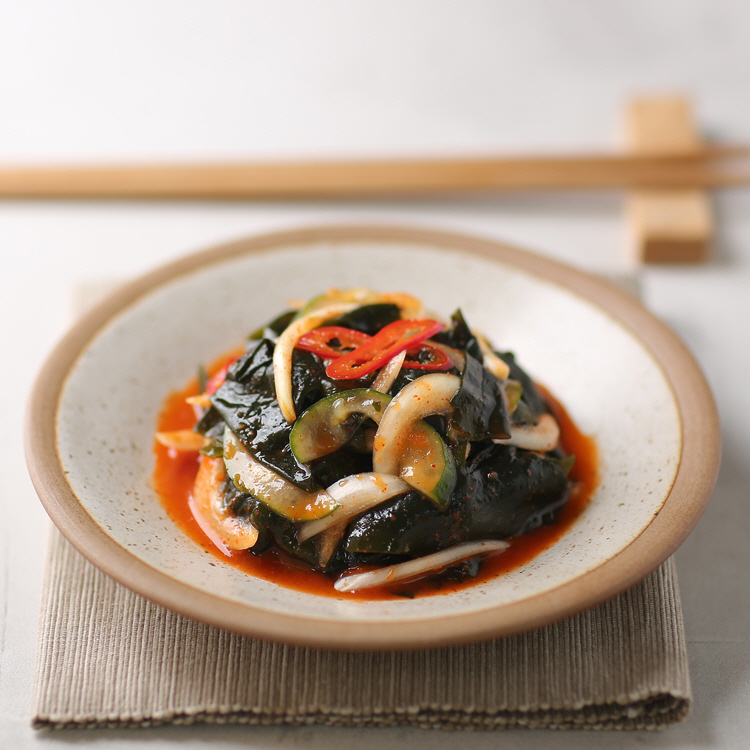 새콤달콤미역오이무침 180g